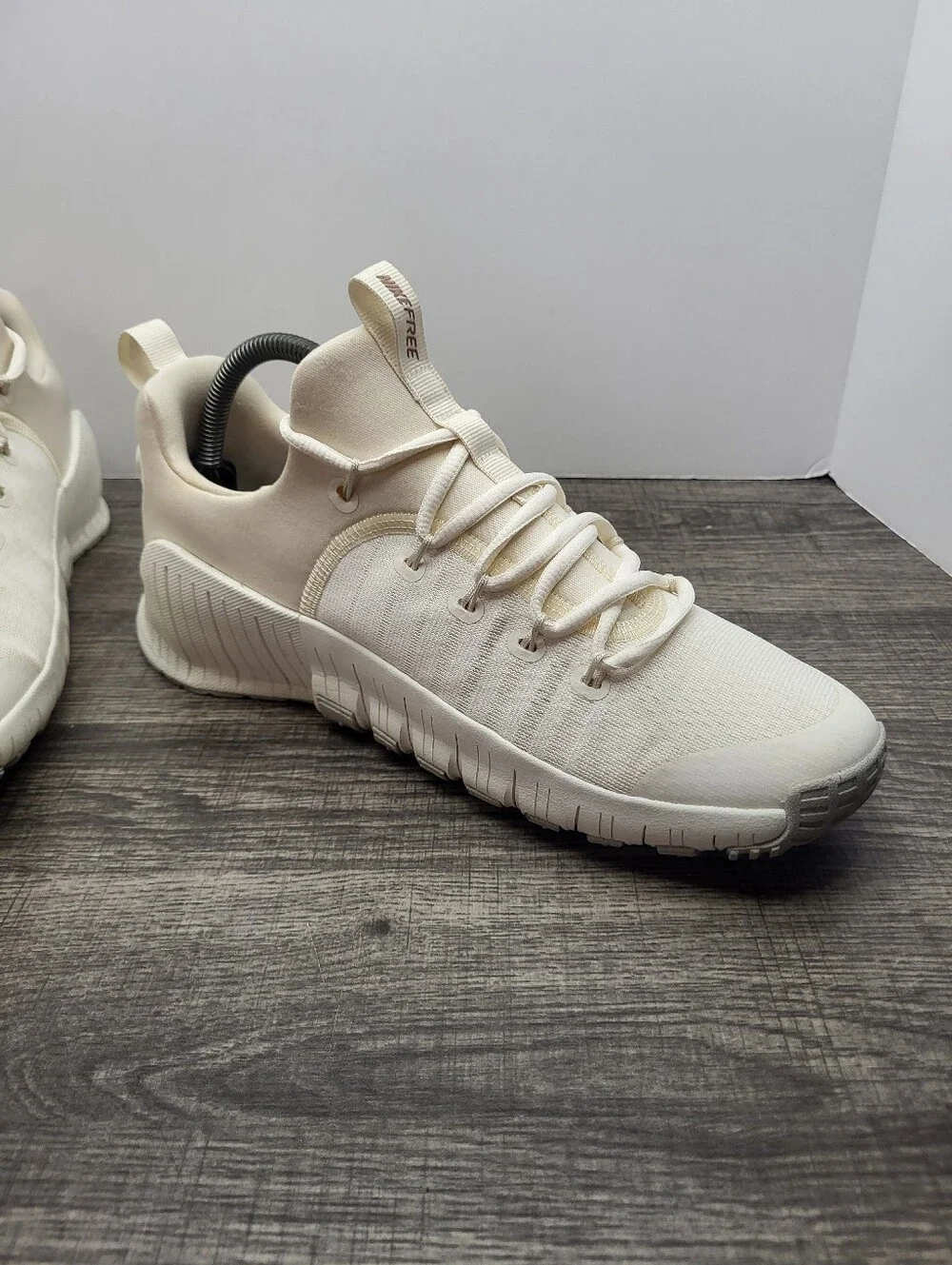 Nike Free Metcon 6 SE Pale Ivory Sneaker Women's Size 10 Training Shoes Sneakers